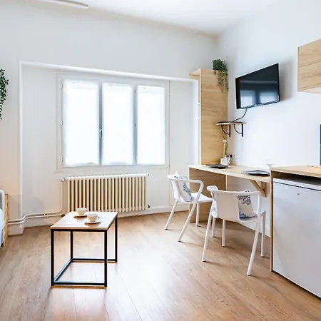 Le Refuge / Pied-à-terre Pragmatique Digione